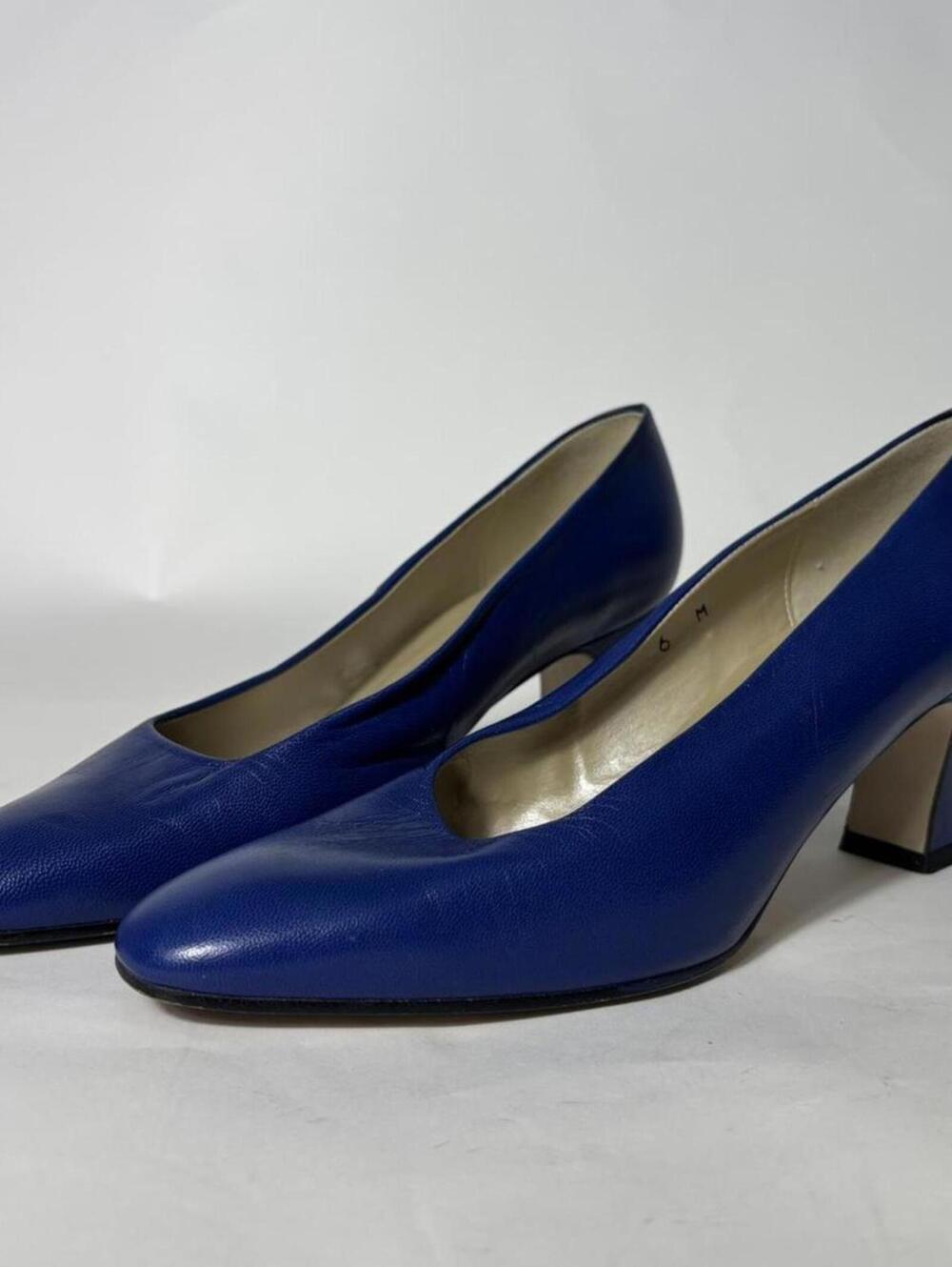 Y2K LIZ CLAIBORNE BLUE HEELS 6